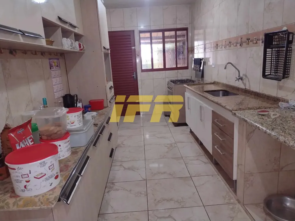 Casa, 5 quartos, 170 m² - Foto 1
