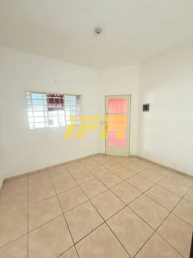 Casa, 3 quartos, 99 m² - Foto 2
