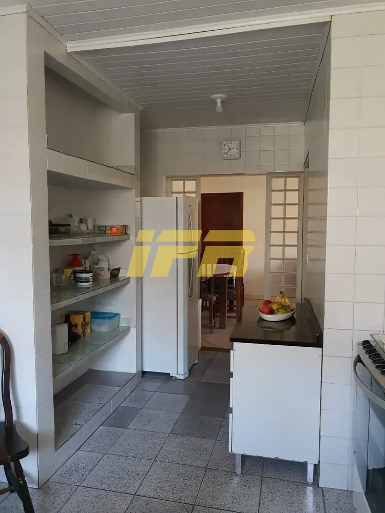 Casa, 3 quartos, 171 m² - Foto 2