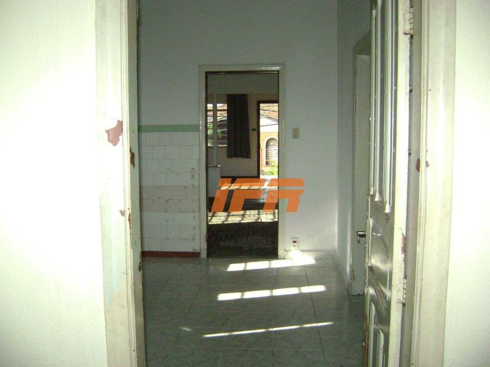 Casa à venda e aluguel com 4 quartos, 300m² - Foto 4
