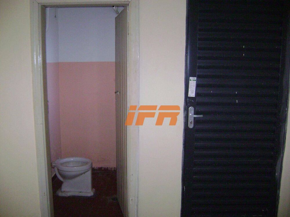 Casa à venda e aluguel com 4 quartos, 300m² - Foto 5