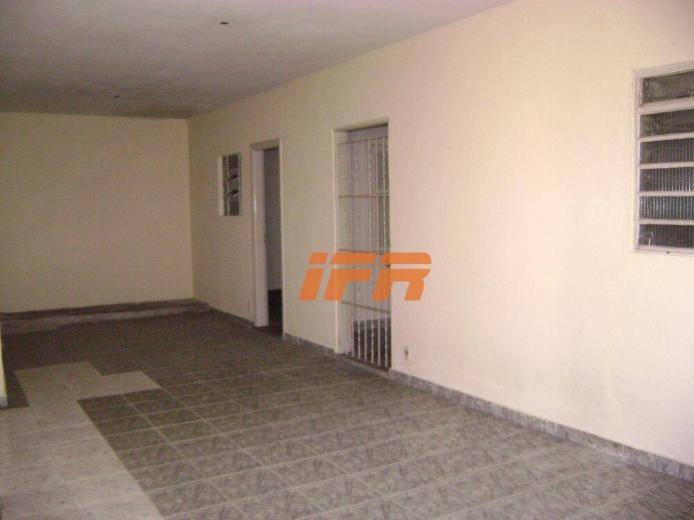Casa à venda e aluguel com 4 quartos, 300m² - Foto 3