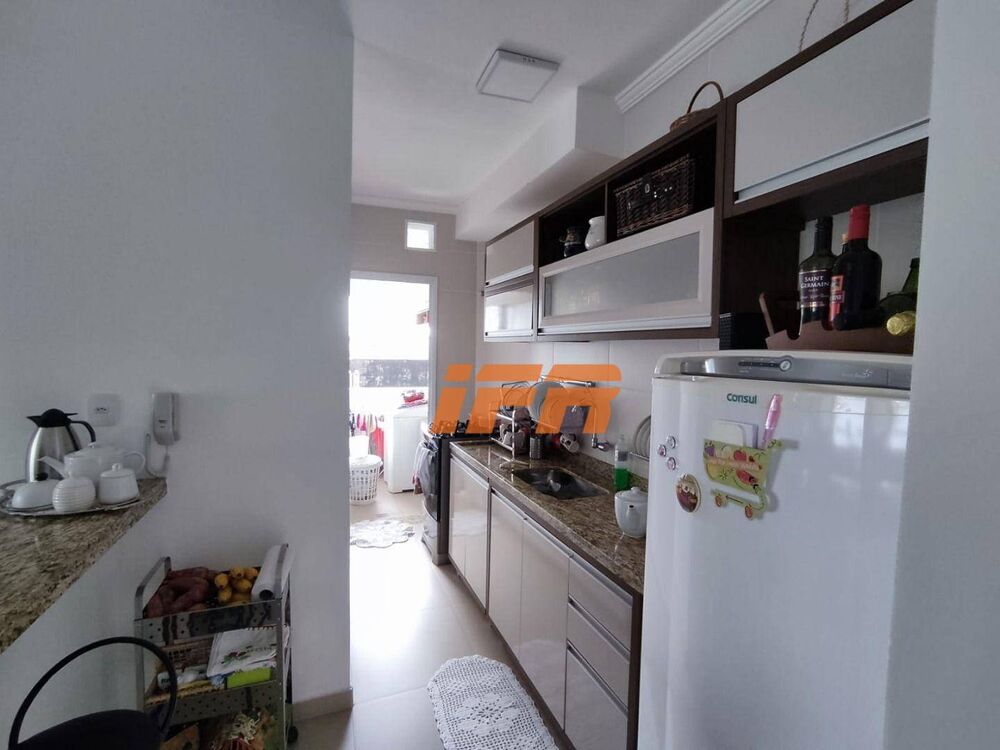 Apartamento à venda com 2 quartos, 67m² - Foto 5