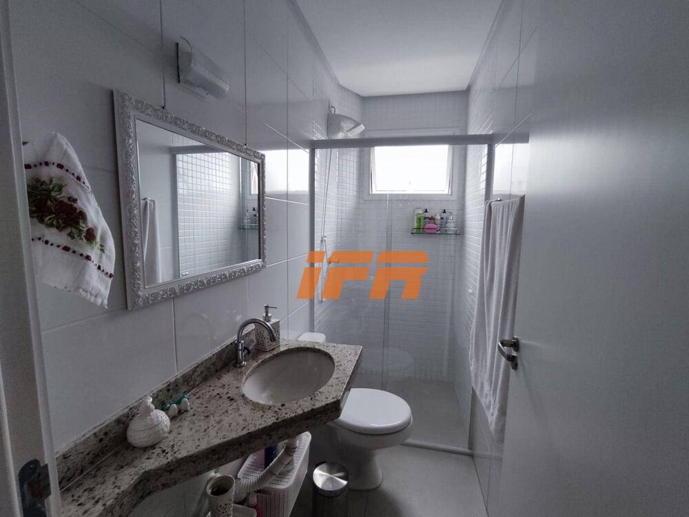 Apartamento à venda com 2 quartos, 67m² - Foto 3