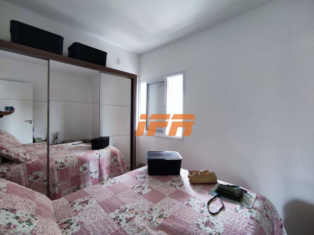Apartamento à venda com 2 quartos, 67m² - Foto 2