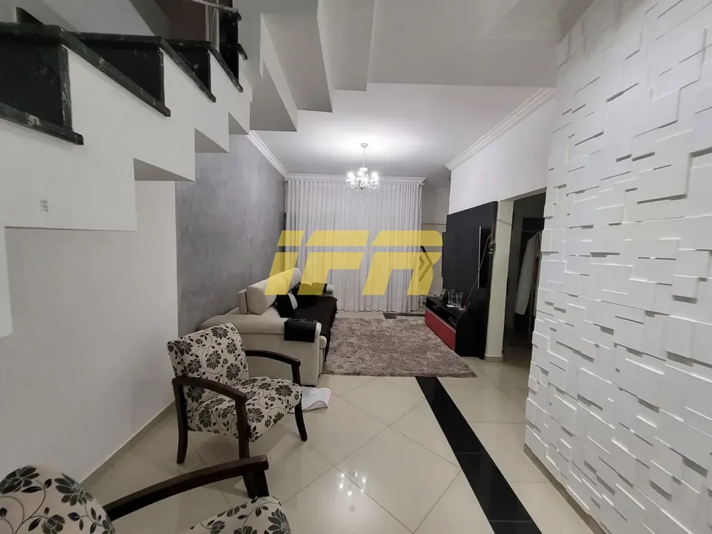 Sobrado, 3 quartos, 310 m² - Foto 2