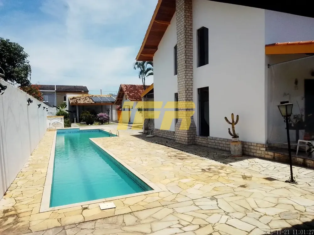 Casa, 3 quartos, 380 m² - Foto 1