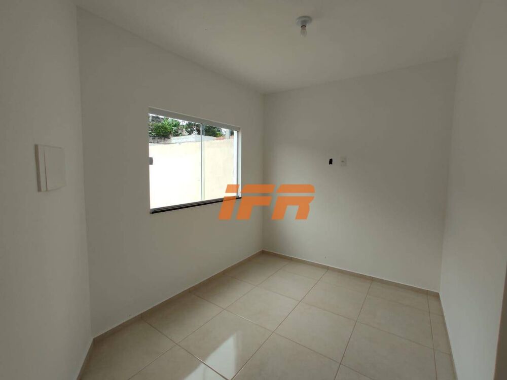 Casa à venda com 2 quartos, 80m² - Foto 8