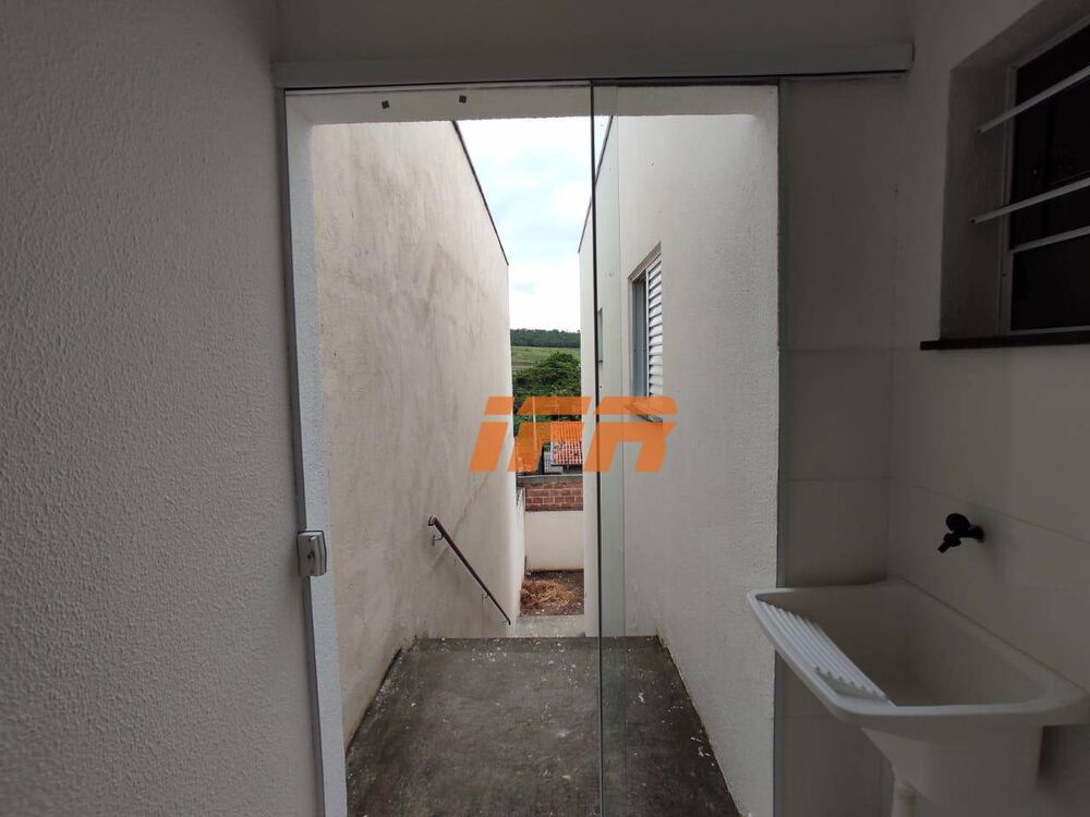 Casa à venda com 2 quartos, 80m² - Foto 6