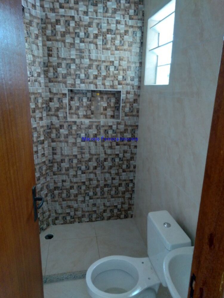 Casa à venda com 2 quartos, 80m² - Foto 4