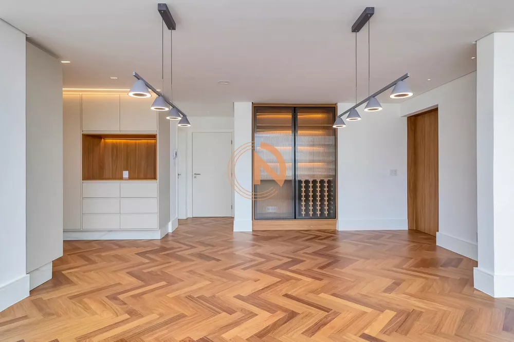 Apartamento à venda com 3 quartos, 290m² - Foto 2