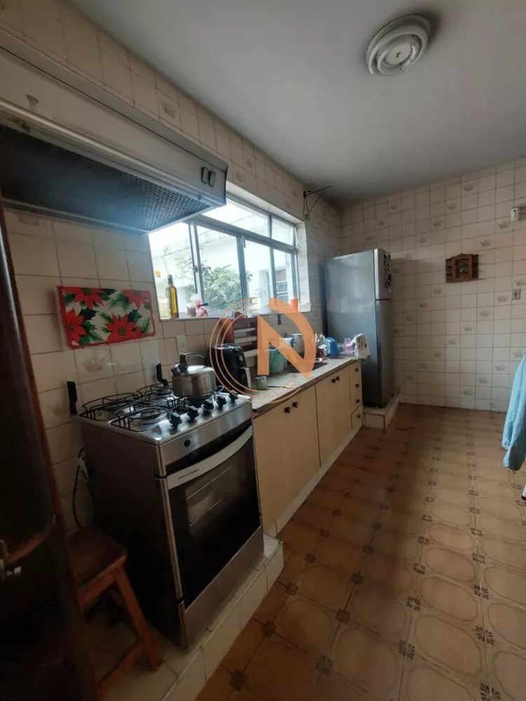 Casa de Condomínio à venda com 3 quartos, 210m² - Foto 4