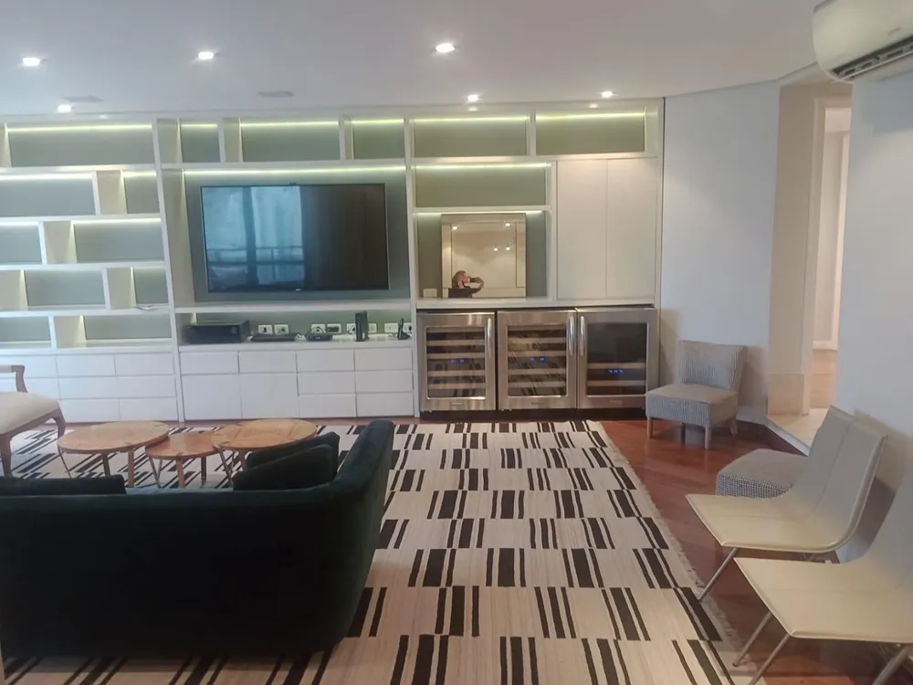 Apartamento, 3 quartos, 200 m² - Foto 2