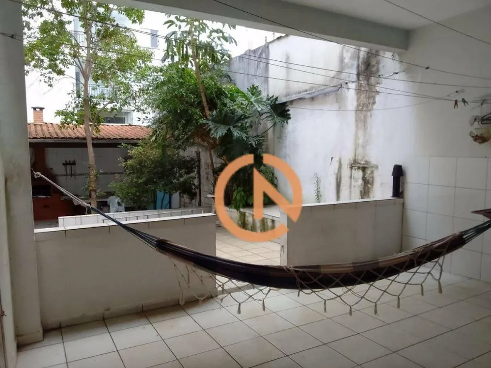 Sobrado, 5 quartos, 220 m² - Foto 1