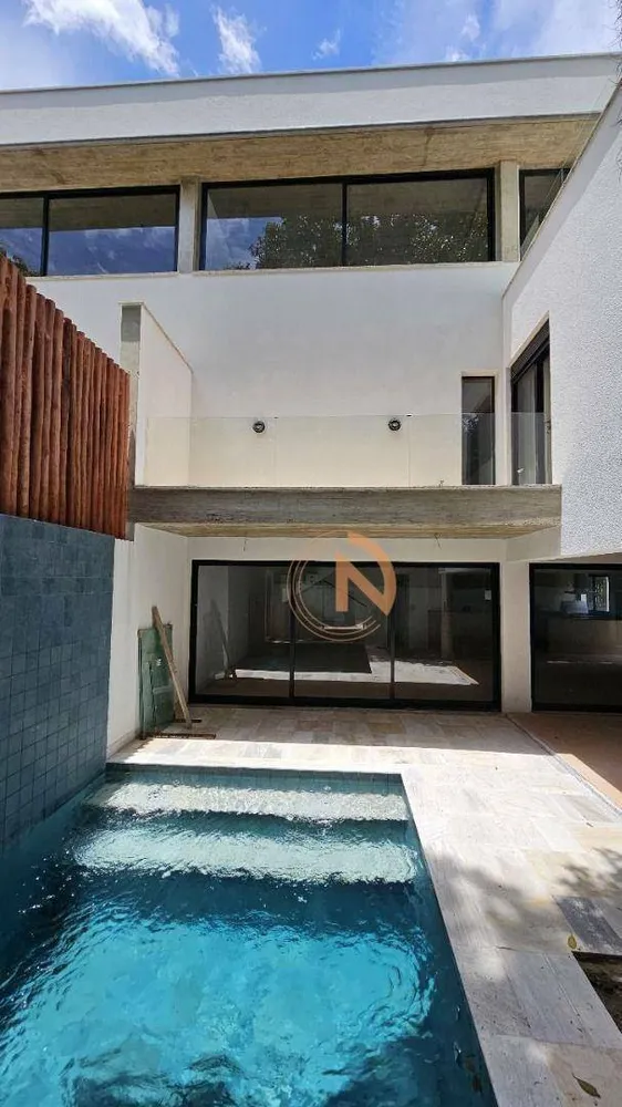 Casa, 4 quartos, 260 m² - Foto 2