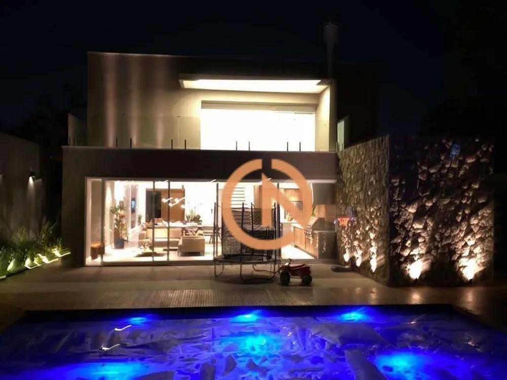 Sobrado, 5 quartos, 850 m² - Foto 1