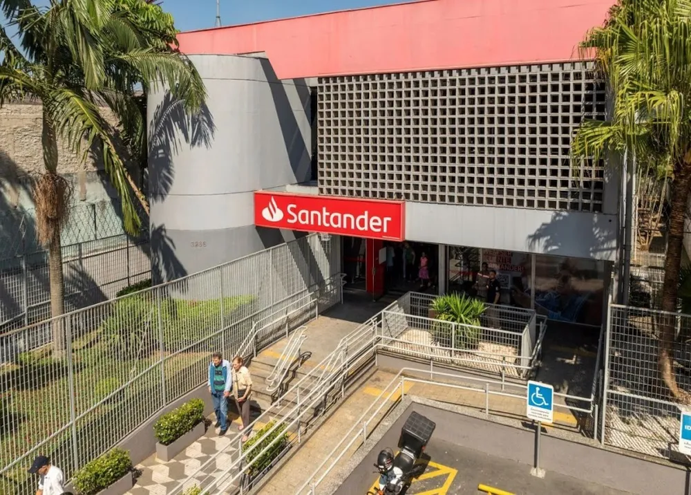 Loja-Salão, 2047 m² - Foto 1