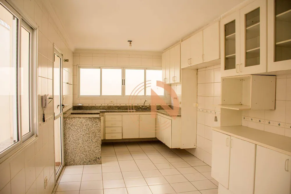 Sobrado, 4 quartos, 240 m² - Foto 6