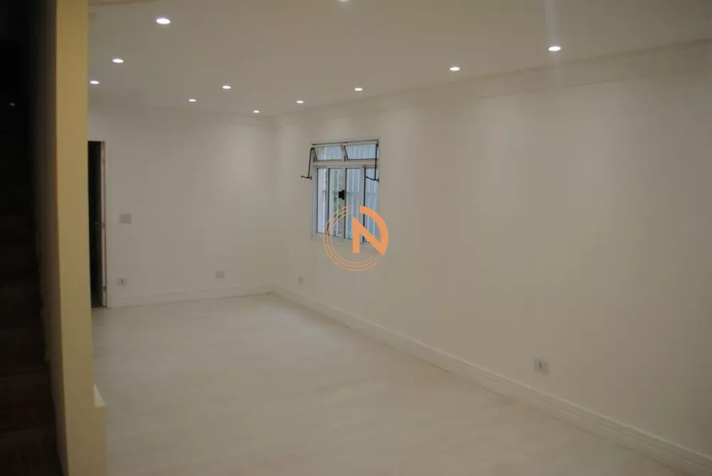 Casa de Condomínio à venda com 3 quartos, 196m² - Foto 1