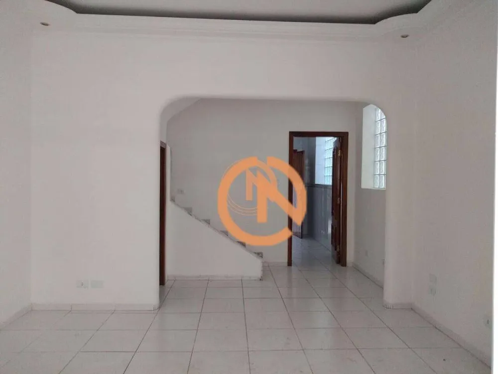 Sobrado, 4 quartos, 202 m² - Foto 2