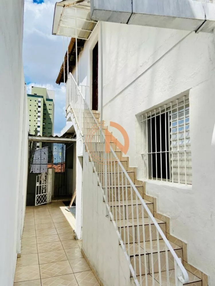 Casa à venda com 4 quartos, 200m² - Foto 4