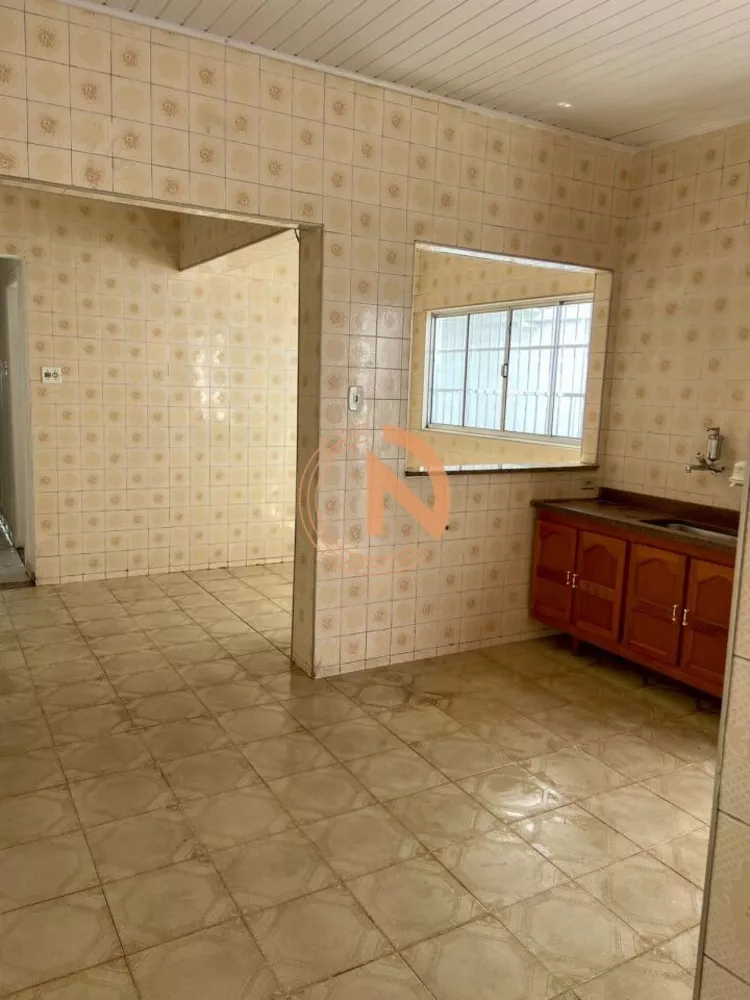 Casa à venda com 4 quartos, 200m² - Foto 10