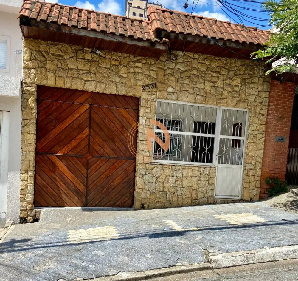 Casa à venda com 4 quartos, 200m² - Foto 1