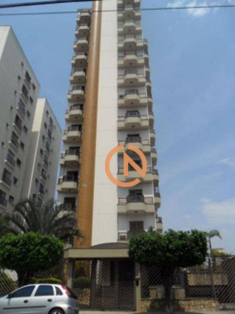 Apartamento para alugar com 3 quartos, 132m² - Foto 1