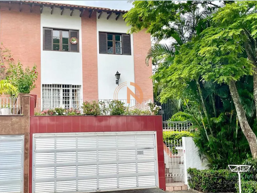 Casa de Condomínio à venda com 3 quartos, 208m² - Foto 1