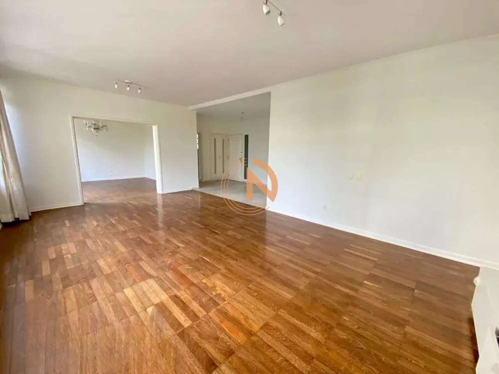 Apartamento à venda com 4 quartos, 218m² - Foto 4