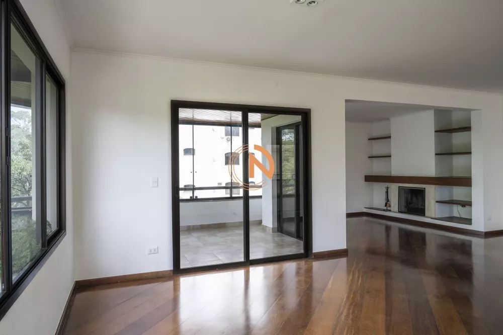 Apartamento à venda com 3 quartos, 250m² - Foto 3