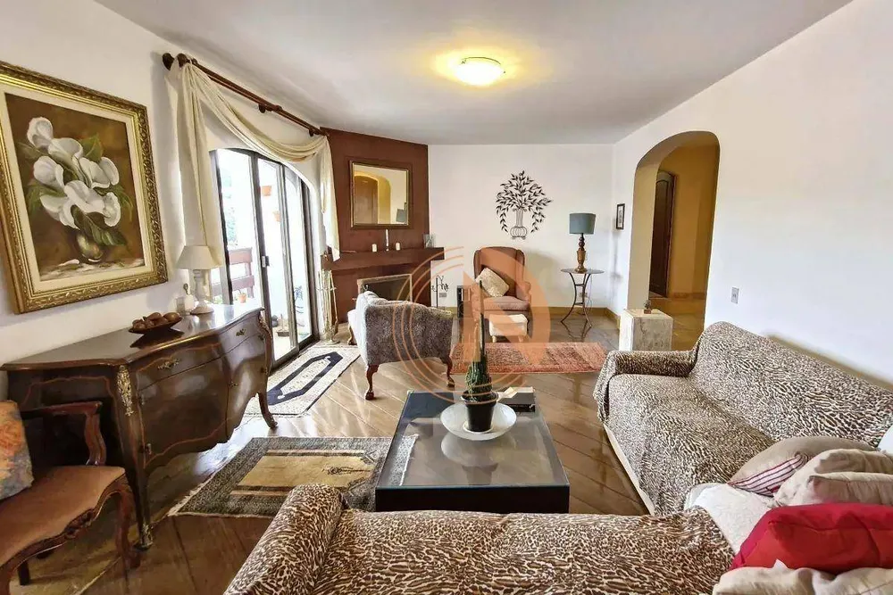 Apartamento, 3 quartos, 224 m² - Foto 1