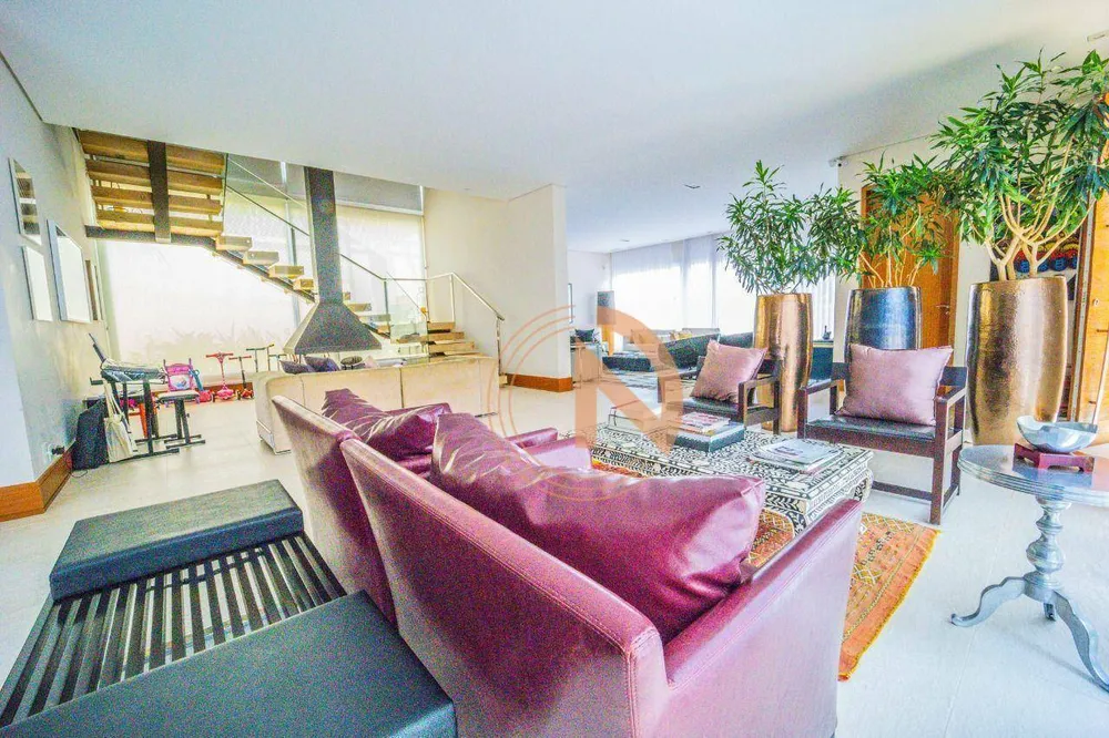 Casa, 5 quartos, 687 m² - Foto 1