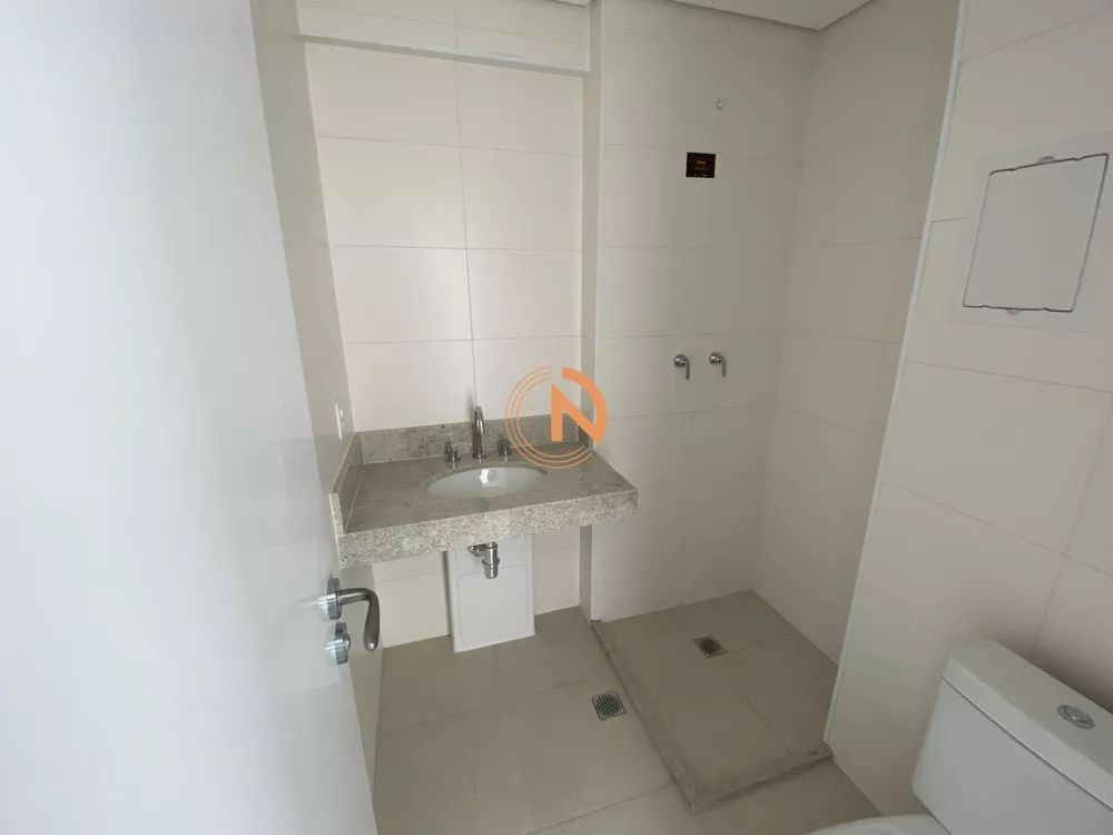 Apartamento à venda com 3 quartos, 106m² - Foto 2