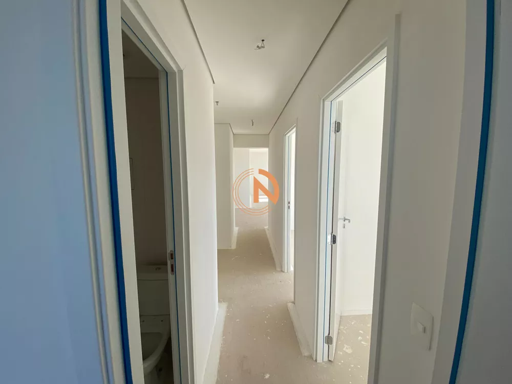 Apartamento à venda com 3 quartos, 106m² - Foto 1