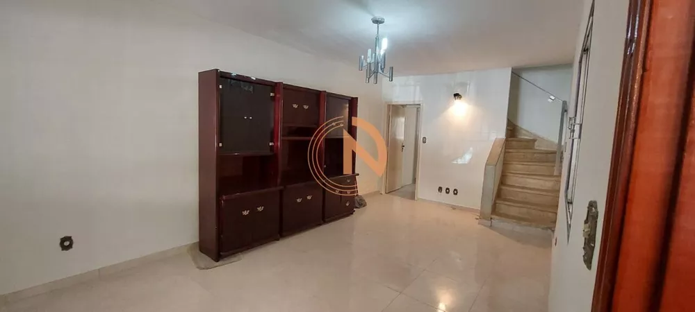 Casa de Condomínio à venda e aluguel com 2 quartos, 168m² - Foto 2