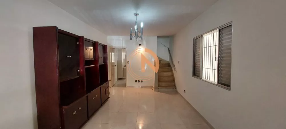 Casa de Condomínio à venda e aluguel com 2 quartos, 168m² - Foto 3