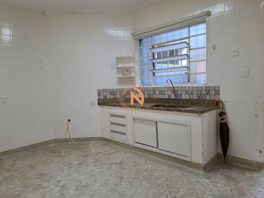 Casa de Vila à venda com 3 quartos, 170m² - Foto 4