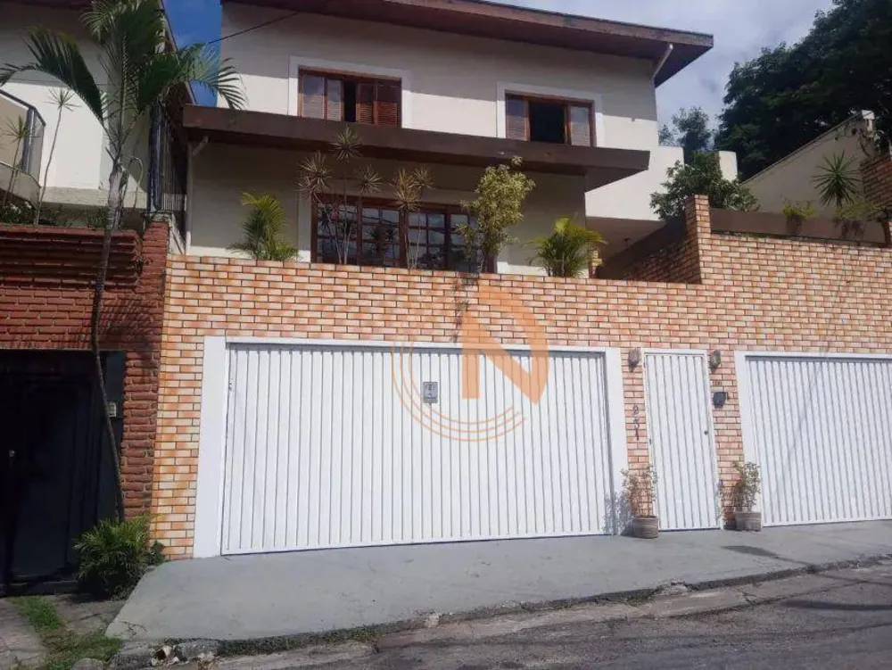 Casa, 3 quartos, 200 m² - Foto 1