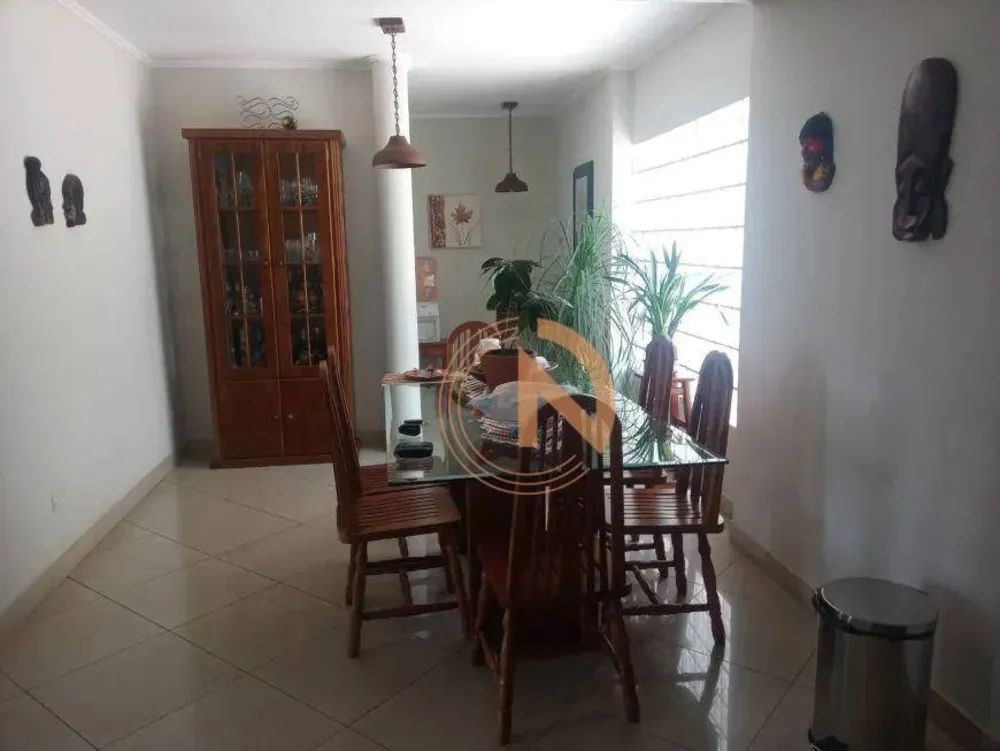 Casa, 3 quartos, 200 m² - Foto 4