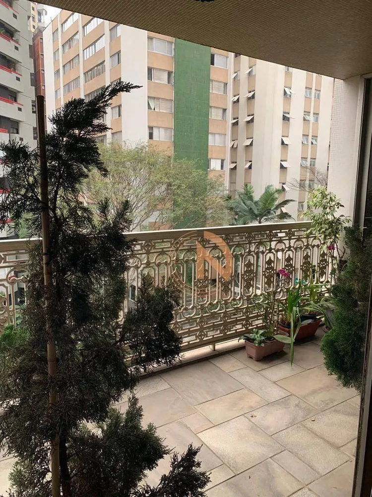 Apartamento, 3 quartos, 331 m² - Foto 2