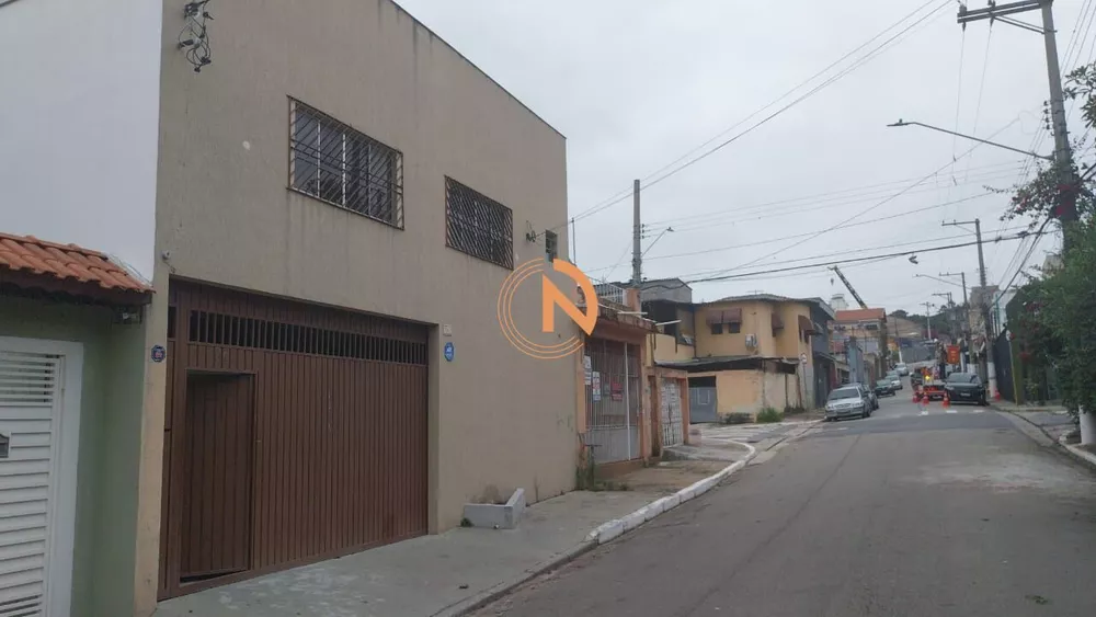 Depósito-Galpão-Armazém à venda, 200m² - Foto 1