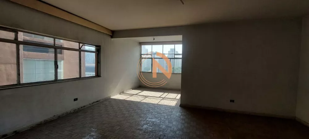 Apartamento à venda com 3 quartos, 200m² - Foto 5