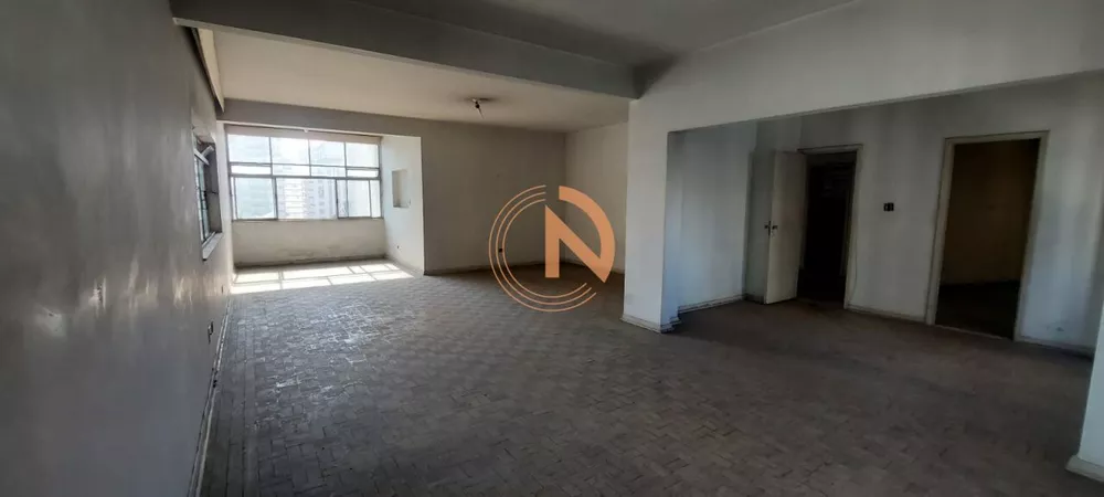 Apartamento à venda com 3 quartos, 200m² - Foto 12