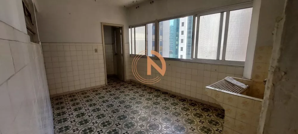 Apartamento à venda com 3 quartos, 200m² - Foto 25