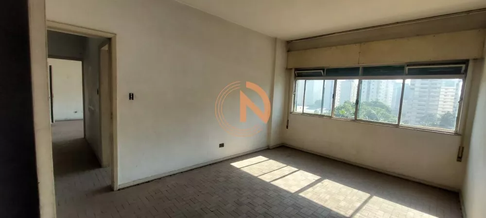 Apartamento à venda com 3 quartos, 200m² - Foto 18