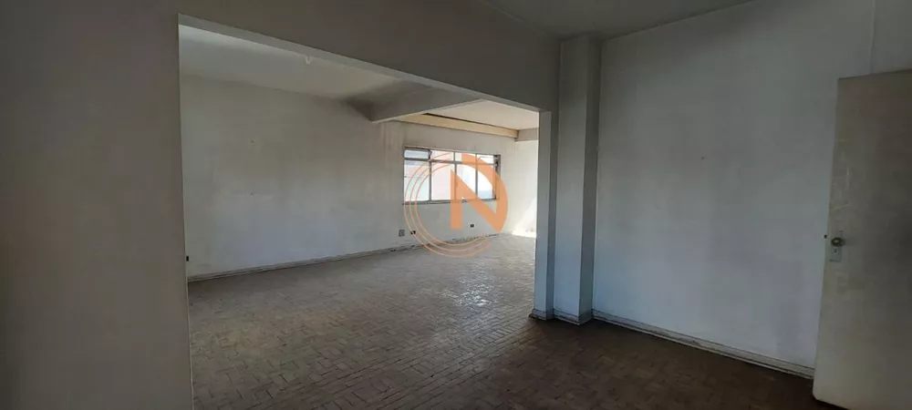 Apartamento à venda com 3 quartos, 200m² - Foto 13