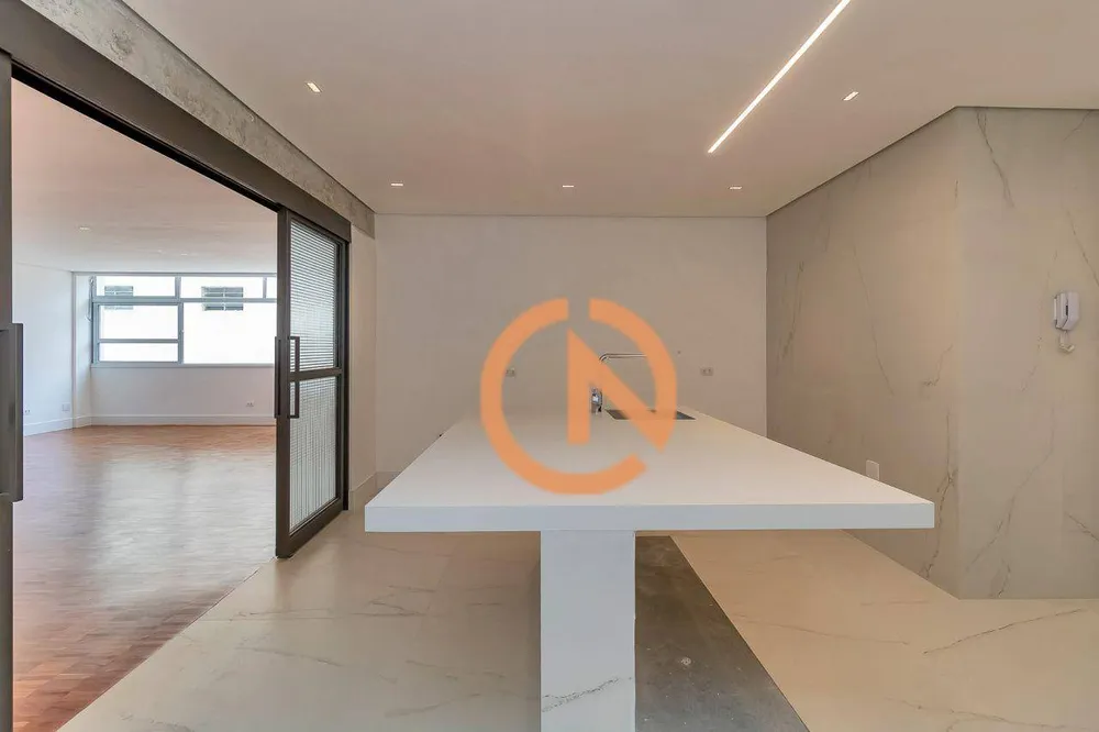 Apartamento, 3 quartos, 213 m² - Foto 2