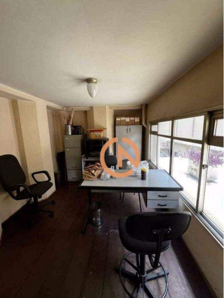 Sobrado à venda com 3 quartos, 350m² - Foto 1