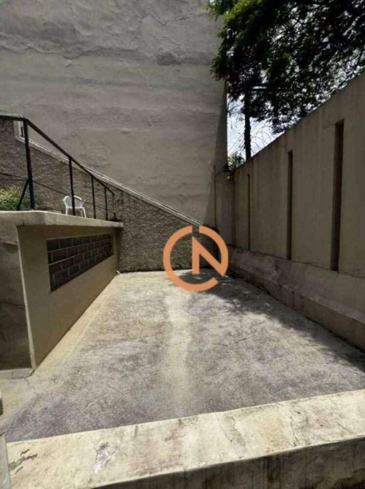 Sobrado à venda com 3 quartos, 350m² - Foto 3
